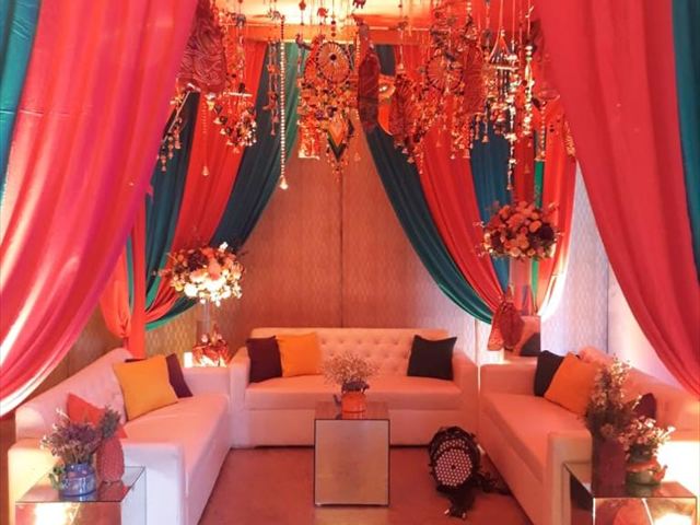 Wedding ceremony décor: photograph 1